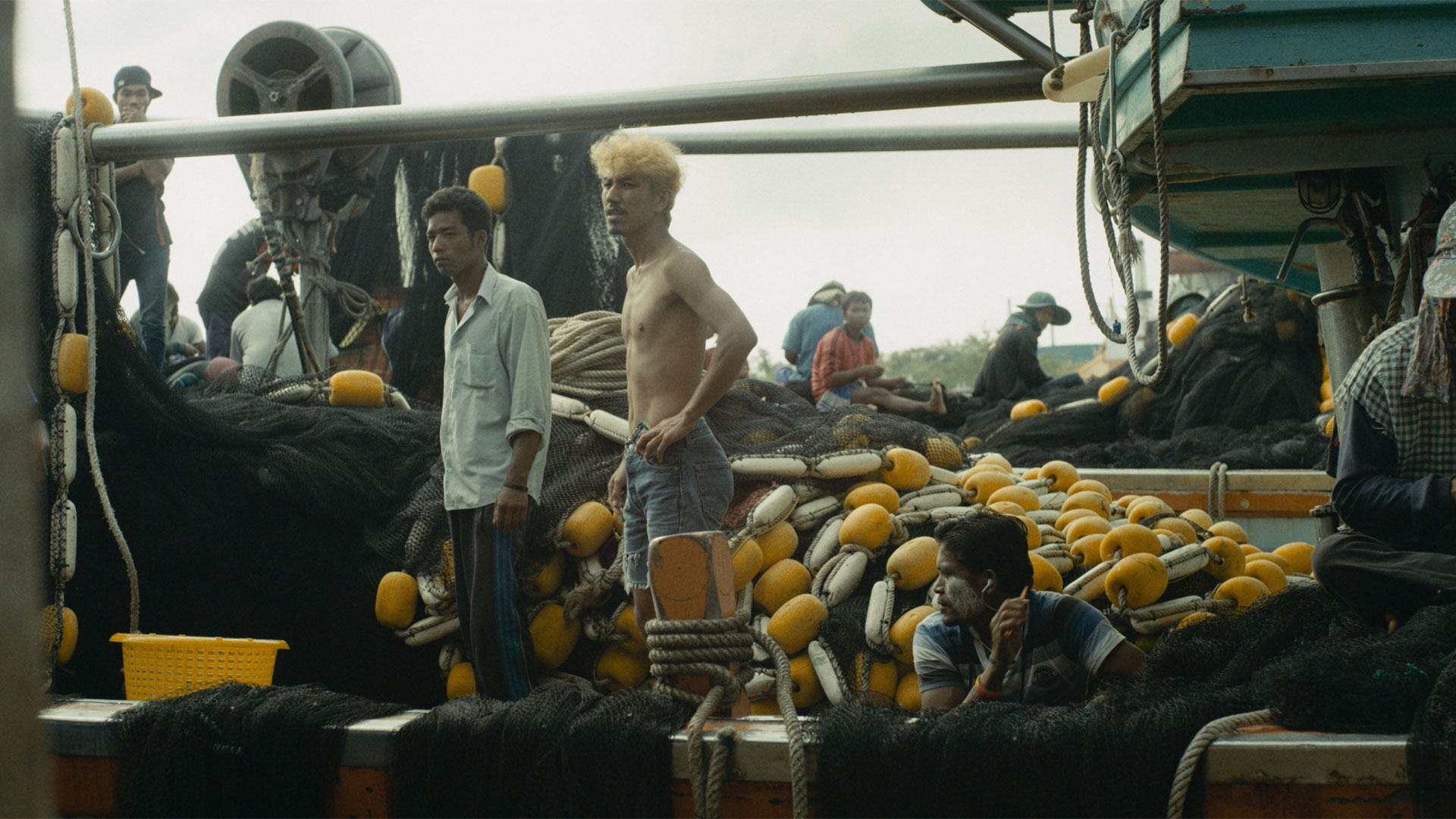 http://mdfilmfest.net/wp-content/uploads/Manta-Ray_Still_WEB_02.jpg