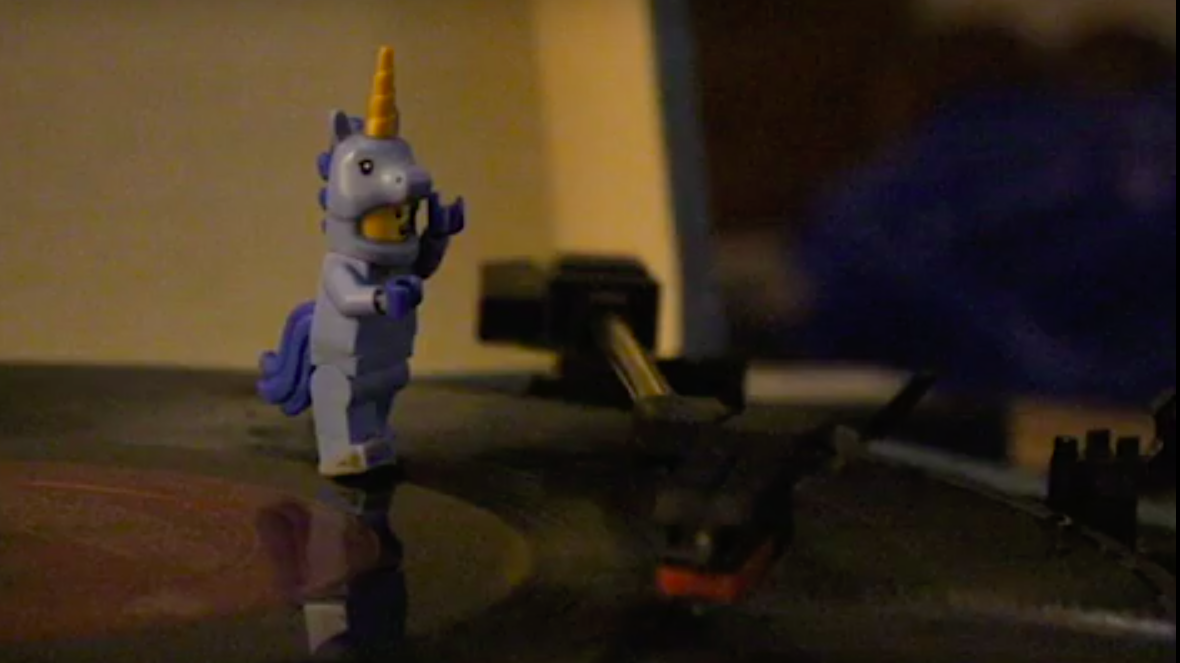 http://mdfilmfest.net/wp-content/uploads/RecordPlayer-e1556137840917.png