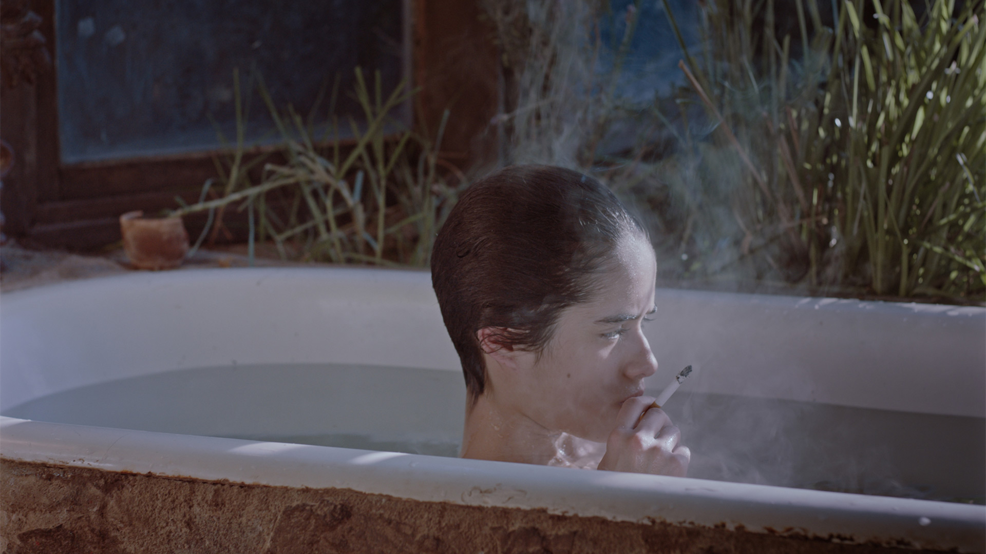 http://mdfilmfest.net/wp-content/uploads/Too-Late-to-Die-Young_Still_WEB_02.jpg
